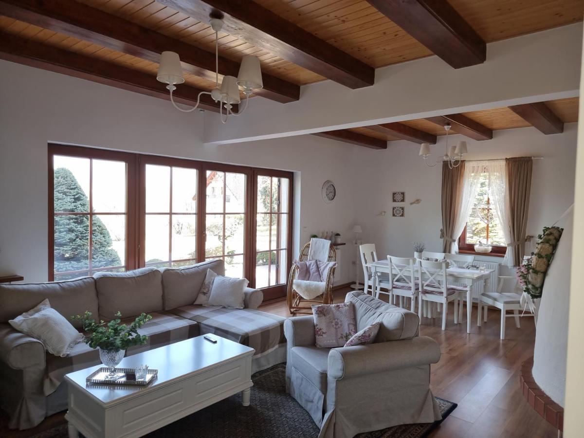 Villa Naszjestwasz à Gorki Male  Extérieur photo